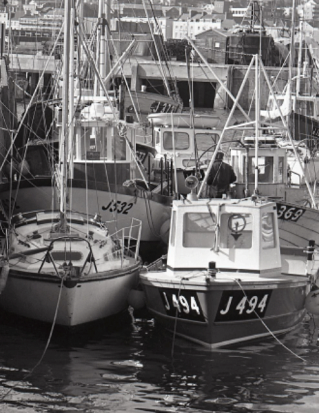 File:J25StHelierHarbour1977.png