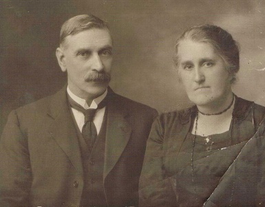 John Henry Holmes and Agnes Mary, nee Davey