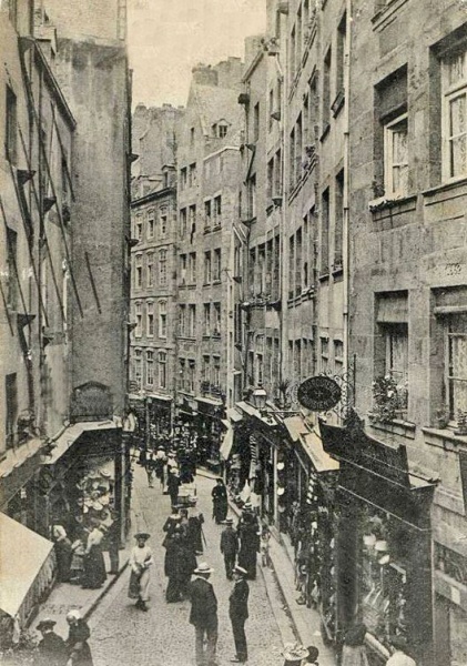 File:W18StMaloShoppingStreet.jpg