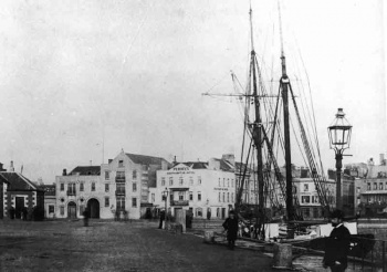 A similar view to the previous picture, showing the warehouse now part of the hotel