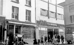 The Co-operative on the corner with Pitt Street in 1940