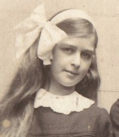 Maud Evelyn Falla (1899-1986), sister of Miriam. Emigrated to South Africa