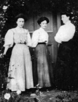 Ann, Eve and Mary Renouf in 1900