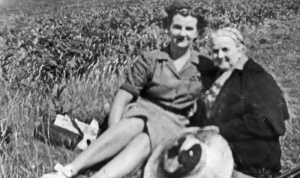 Francesia with her mother