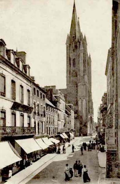 File:Coutances9-RueTancrede.jpg