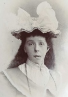 Hilda Maud Heywood (1882- )