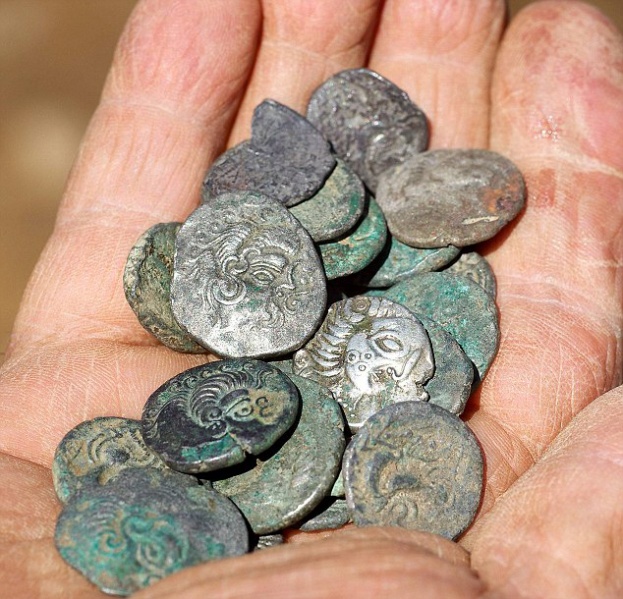 File:W23CoinHoard1.jpg