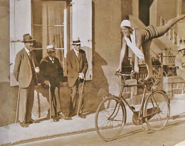 File:H25JSCLabeyAlbum1928BikeAcrobatics.png