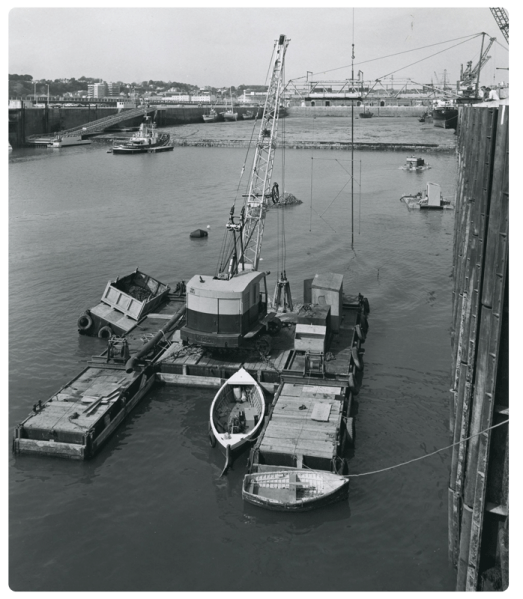 File:JoJo23HarbourDredging1976.png