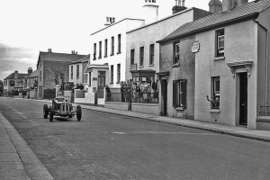 Raymond Mays passes First Tower on his way to third place, at an average speed of 81.82 mph