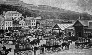 At the Weighbridge in 1919