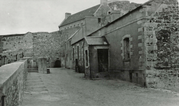 Lodging Library and Master Gunner Quarters