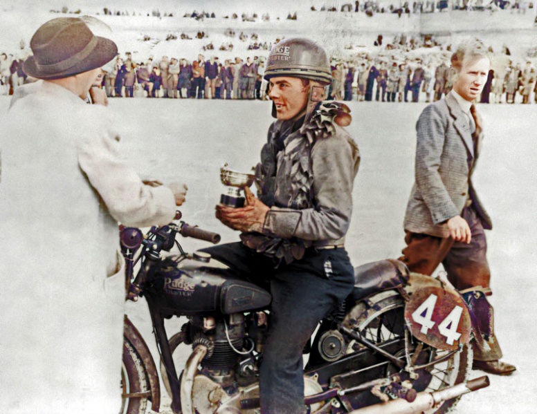 File:U20BernieTurpinSandRace1946.jpg
