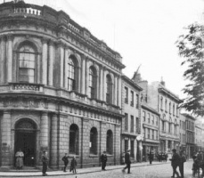 What is now the main St Helier branch of LloydsTSB Bank was C & C Bank in 1917