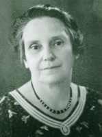 Annie Harriet Hutchings (1877-1967) daughter of George James and Sybella Mihill