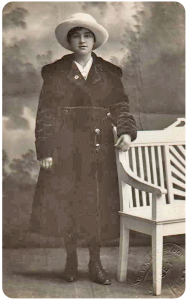 File:An18ClaraVibert(1900- ).png