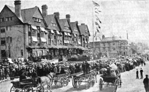 Crowds outside the hotel. It is not certain what event they were watching, but it was probably the Coronation parade for Edward VII, which continued in later years as the Battle of Flowers