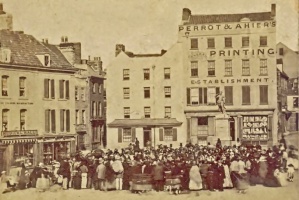 We do not know the reason for this gathering in the square