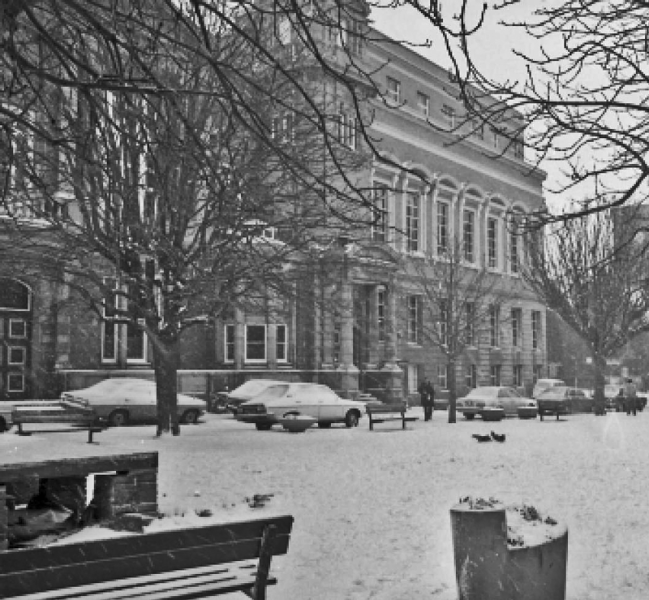 File:J25RoyalSquareSnow1979.png