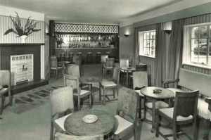 Hotel bar in 1950