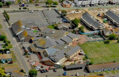 Samares School in 2006 ...