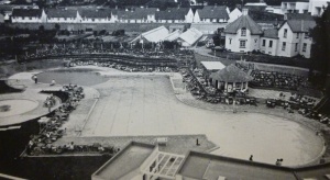 Merton Hotel pool in 1965