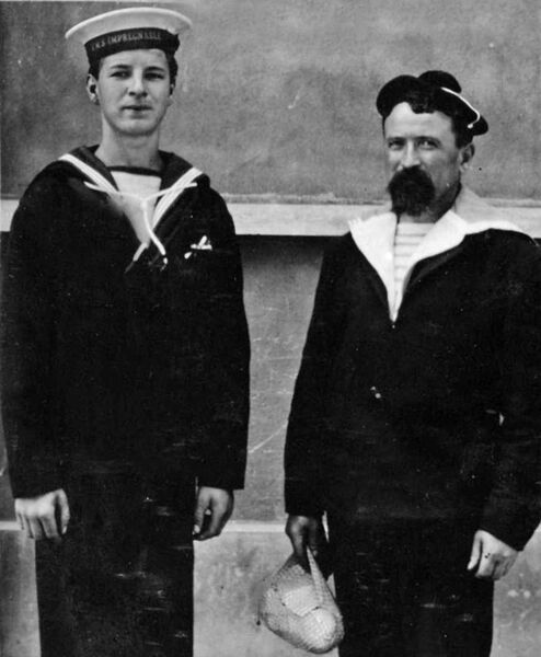 File:SJ23GreatWarAlbum12Father&Son.jpg