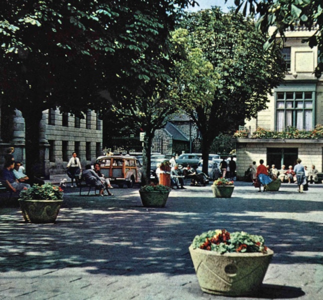 File:A17RoyalSquare1961.jpg