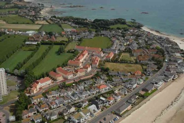 La Benefice, near Green Island in 2006