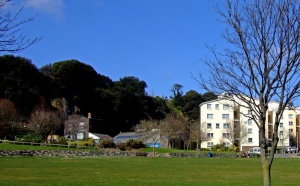 The view from the north end of the park before flats were built to the left of the existing block in the 21st century