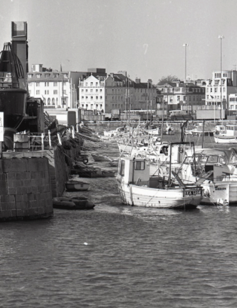 File:J25StHelierHarbour1977a.png