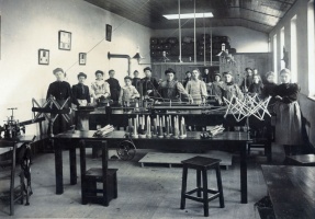 Another 1900 picture