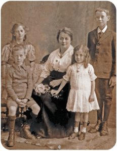 Louisa Jane Chaff, nee LeLong and her children