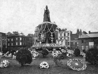 Wreaths laid around her statue at the Weighbridge on the monarch's death in 1901