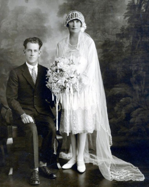 File:F18Ken&EvelynTostevin1929.jpg