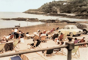 A busy day for deckchair hire in the late 1950s or early '60s