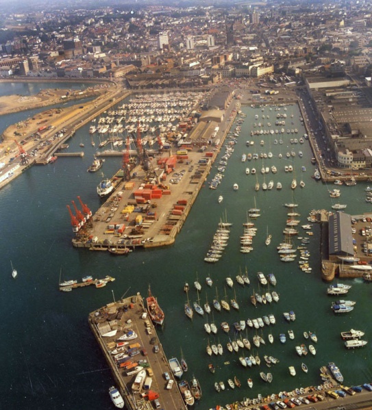 File:H23Harbour1980s6.jpg
