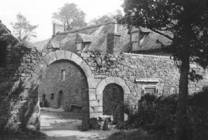 This double archway at Three Mile Farm, Maufant, was demolished and re-erected at Maison Maret