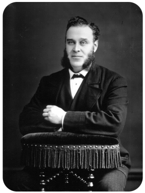 A Mr Colebrook photographed around 1880 by Ernest Baudoux. Probably the Walter Colebrook who was in business in King Street as a draper