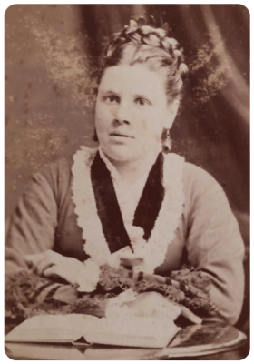 Mary Ann Robert (1850-1929). Born in Jersey, the daughter of Pierre Aime Robert (1816-1895) and Nancy, nee Dolbel (1823-1900), she married John Bennett Hollis (1850-1929) at the Dolbel Household, Taradale, Hawkes Bay,NZ in 1878 where they had 11 children. Mary Ann and her sisters emigrated to NZ in the early 1870s.