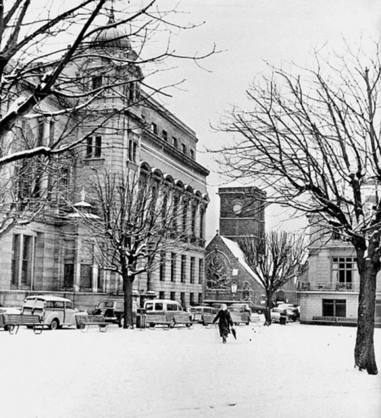 File:F18RoyalSquareSnow1963.jpg