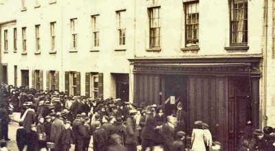 Trouble at the Green Trading Stamp shop in 1906